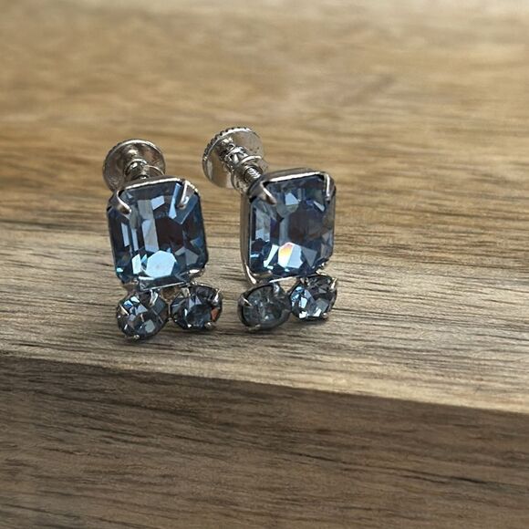 Vintage Blue Glass and Silver Tone Screw Back Earrings - Picture 1 of 9